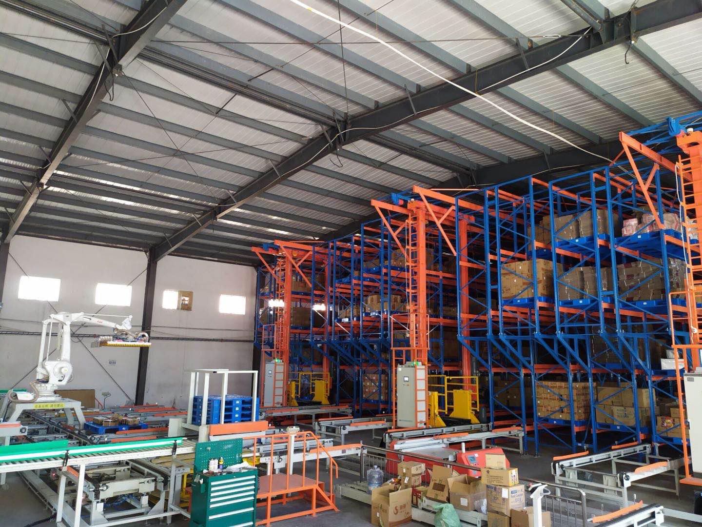 X5-DS1T1托盤(pán)型常規(guī)堆垛機(jī)1000kg